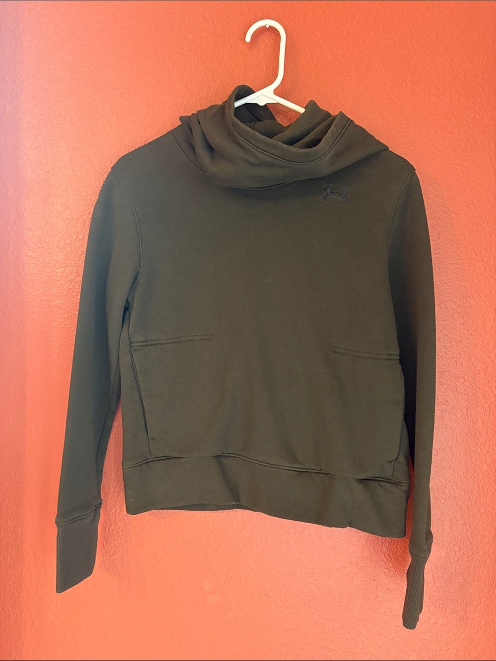 Under Armour Women’s Olive Green Funnel Neck Pullover Hoodie